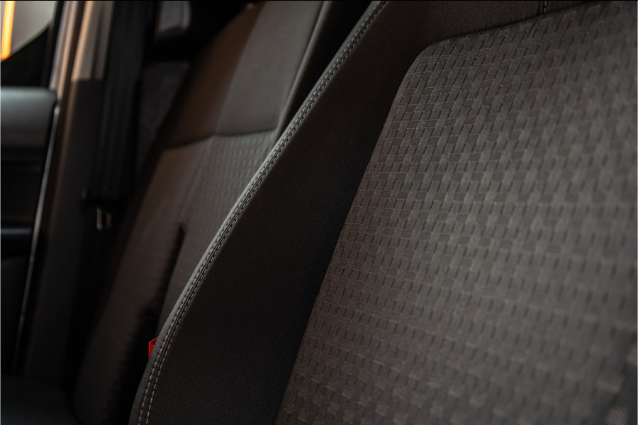 Ford Transit Connect 1.0 Ecoboost 100 PK | Navigatie | Camera | CarPlay | Cruise control | 3-Zitter | MF Stuur | Nieuwe APK | Dealer onderhouden | Benzine | Euro 6