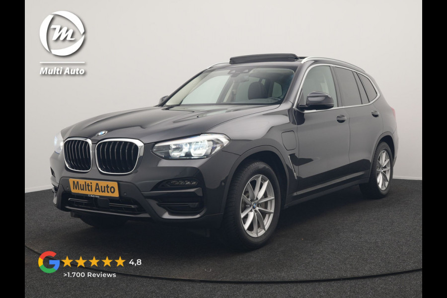 BMW X3 xDrive30e Advantage PHEV 293pk Dealer O.H. | Panodak | Adaptive Cruise | Camera | Harman / Kardon | Sportstoelen Verwarmd | Sfeerverlichting | Blis | Apple Carplay | Navigatie | DAB | Plug In Hybrid |