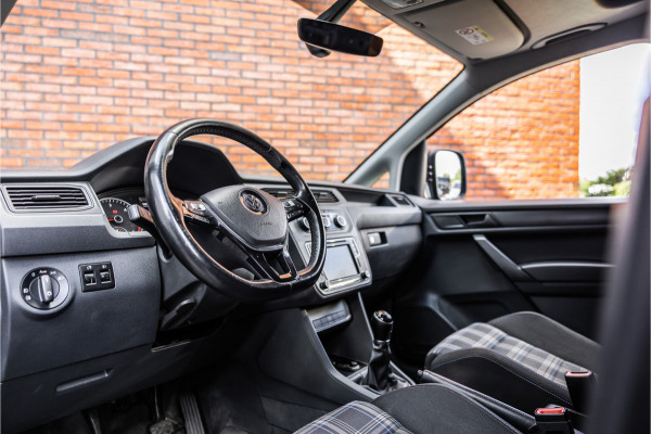 Volkswagen Caddy 2.0 TDI Exclusive 185 PK | Marge | BTW & BPM Vrij | Bi-Xenon | ACC | CarPlay | Navigatie | PDC | MF Stuur | Trekhaak | Nieuwe APK | Alarm | Schroefset | Spoilerkit | Dealer onderhouden