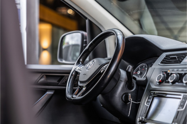 Volkswagen Caddy 2.0 TDI Exclusive 185 PK | Marge | BTW & BPM Vrij | Bi-Xenon | ACC | CarPlay | Navigatie | PDC | MF Stuur | Trekhaak | Nieuwe APK | Alarm | Schroefset | Spoilerkit | Dealer onderhouden