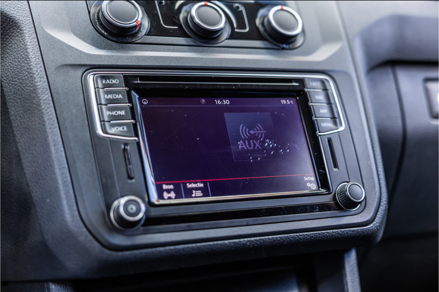 Volkswagen Caddy 2.0 TDI Exclusive 185 PK | Marge | BTW & BPM Vrij | Bi-Xenon | ACC | CarPlay | Navigatie | PDC | MF Stuur | Trekhaak | Nieuwe APK | Alarm | Schroefset | Spoilerkit | Dealer onderhouden