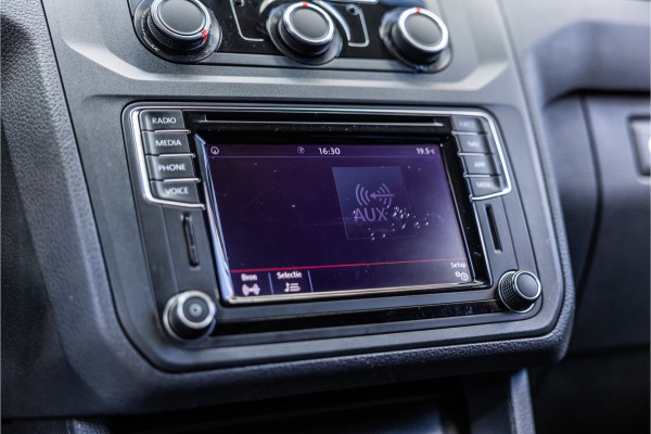 Volkswagen Caddy 2.0 TDI Exclusive 185 PK | Marge | BTW & BPM Vrij | Bi-Xenon | ACC | CarPlay | Navigatie | PDC | MF Stuur | Trekhaak | Nieuwe APK | Alarm | Schroefset | Spoilerkit | Dealer onderhouden