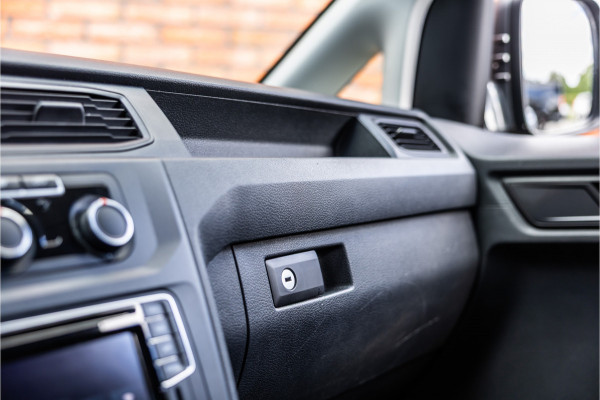 Volkswagen Caddy 2.0 TDI Exclusive 185 PK | Marge | BTW & BPM Vrij | Bi-Xenon | ACC | CarPlay | Navigatie | PDC | MF Stuur | Trekhaak | Nieuwe APK | Alarm | Schroefset | Spoilerkit | Dealer onderhouden
