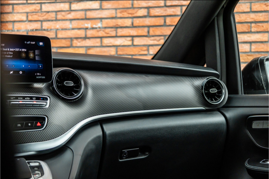 Mercedes-Benz V-Klasse 300d DC | AMG | 4-Matic | 360 Camera | Stoelventilatie | CarPlay | Navigatie | Lederen bekleding | Elek schuifdeuren | LED koplampen | Elek achterklep | DAB | V300 | V300d | Nieuwe APK | Dealer onderhouden