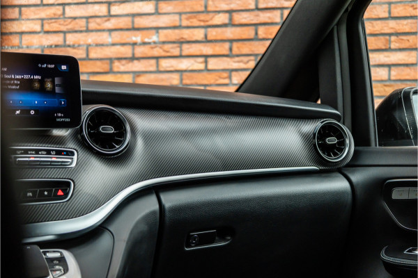 Mercedes-Benz V-Klasse 300d DC | AMG | 4-Matic | 360 Camera | Stoelventilatie | CarPlay | Navigatie | Lederen bekleding | Elek schuifdeuren | LED koplampen | Elek achterklep | DAB | V300 | V300d | Nieuwe APK | Dealer onderhouden