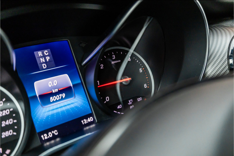 Mercedes-Benz V-Klasse 300d DC | AMG | 4-Matic | 360 Camera | Stoelventilatie | CarPlay | Navigatie | Lederen bekleding | Elek schuifdeuren | LED koplampen | Elek achterklep | DAB | V300 | V300d | Nieuwe APK | Dealer onderhouden
