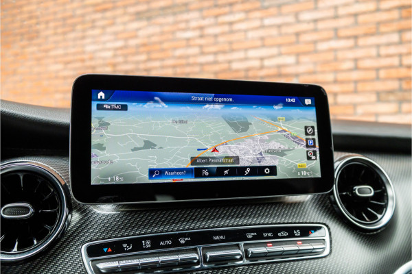 Mercedes-Benz V-Klasse 300d DC | AMG | 4-Matic | 360 Camera | Stoelventilatie | CarPlay | Navigatie | Lederen bekleding | Elek schuifdeuren | LED koplampen | Elek achterklep | DAB | V300 | V300d | Nieuwe APK | Dealer onderhouden