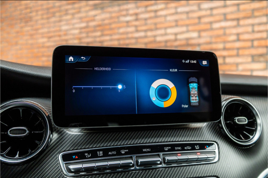 Mercedes-Benz V-Klasse 300d DC | AMG | 4-Matic | 360 Camera | Stoelventilatie | CarPlay | Navigatie | Lederen bekleding | Elek schuifdeuren | LED koplampen | Elek achterklep | DAB | V300 | V300d | Nieuwe APK | Dealer onderhouden