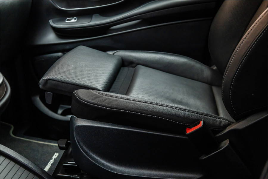 Mercedes-Benz V-Klasse 300d DC | AMG | 4-Matic | 360 Camera | Stoelventilatie | CarPlay | Navigatie | Lederen bekleding | Elek schuifdeuren | LED koplampen | Elek achterklep | DAB | V300 | V300d | Nieuwe APK | Dealer onderhouden