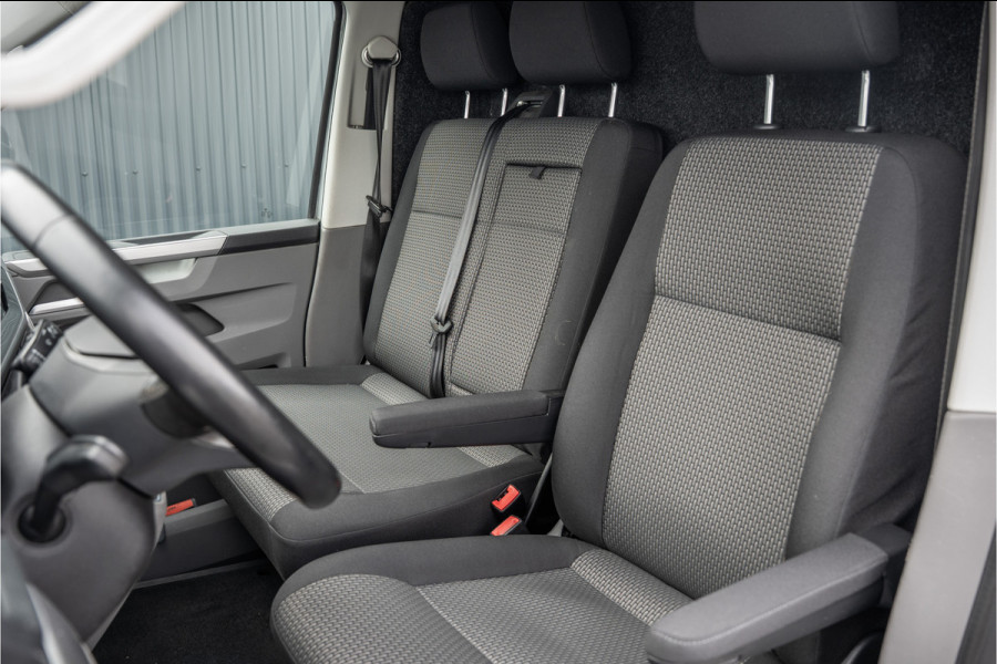 Volkswagen Transporter T6.1 Bulli 2.0 TDI L1H1 | Virtual cockpit | Automaat | 150 PK | 3-Zits | 1e Eigenaar | LED | Camera | Carplay | PDC | Zijschuifdeur R+L | T