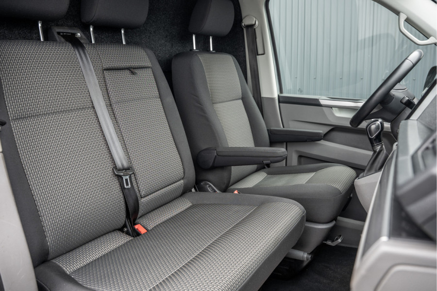 Volkswagen Transporter T6.1 Bulli 2.0 TDI L1H1 | Virtual cockpit | Automaat | 150 PK | 3-Zits | 1e Eigenaar | LED | Camera | Carplay | PDC | Zijschuifdeur R+L | T