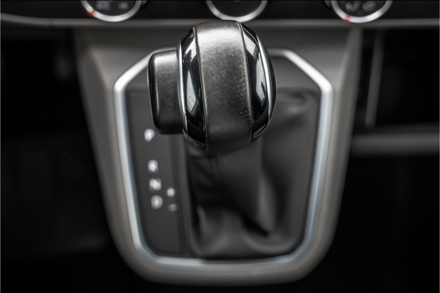 Volkswagen Transporter T6.1 Bulli 2.0 TDI L1H1 | Virtual cockpit | Automaat | 150 PK | 3-Zits | 1e Eigenaar | LED | Camera | Carplay | PDC | Zijschuifdeur R+L | T