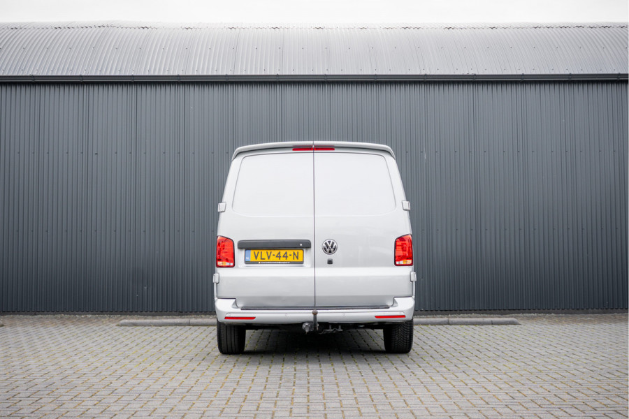 Volkswagen Transporter T6.1 Bulli 2.0 TDI L1H1 | Virtual cockpit | Automaat | 150 PK | 3-Zits | 1e Eigenaar | LED | Camera | Carplay | PDC | Zijschuifdeur R+L | T