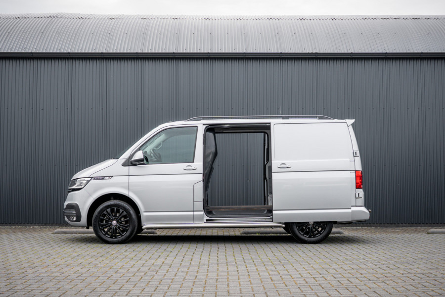 Volkswagen Transporter T6.1 Bulli 2.0 TDI L1H1 | Virtual cockpit | Automaat | 150 PK | 3-Zits | 1e Eigenaar | LED | Camera | Carplay | PDC | Zijschuifdeur R+L | T
