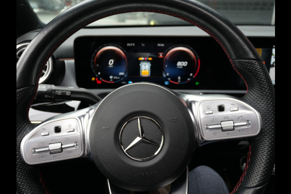 Mercedes-Benz A-Klasse 180 AMG | NIGHT PAKKET | PANORAMA | WIDESCREEN | MULTIBEAM | NL-AUTO!!