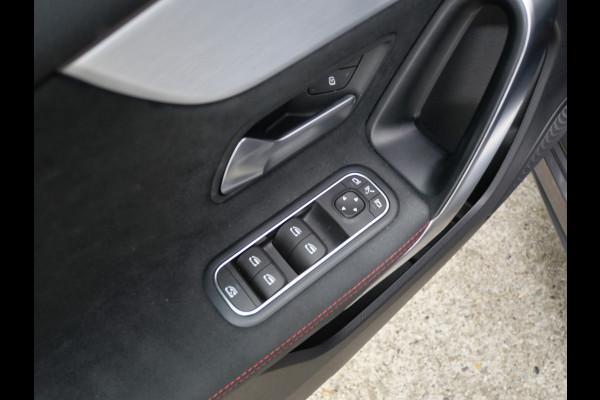 Mercedes-Benz A-Klasse 180 AMG | NIGHT PAKKET | PANORAMA | WIDESCREEN | MULTIBEAM | NL-AUTO!!