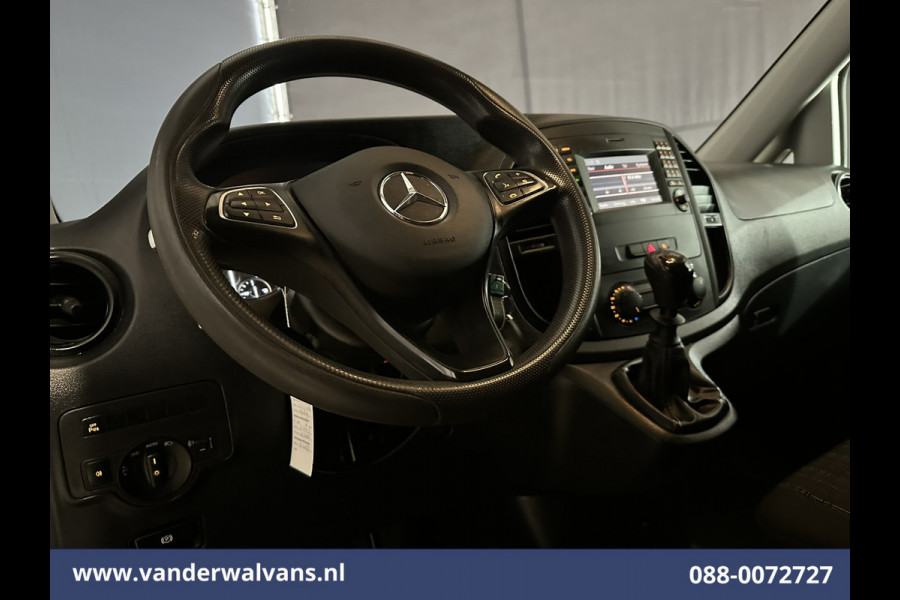Mercedes-Benz Vito 114 CDI 136pk L2H1 Euro6 Airco | Navigatie | Camera | LM Velgen Cruisecontrol, Bumper in de kleur, Parkeersensoren, Achterklep, Stoelverwarming, Bijrijdersbank, Inrichting