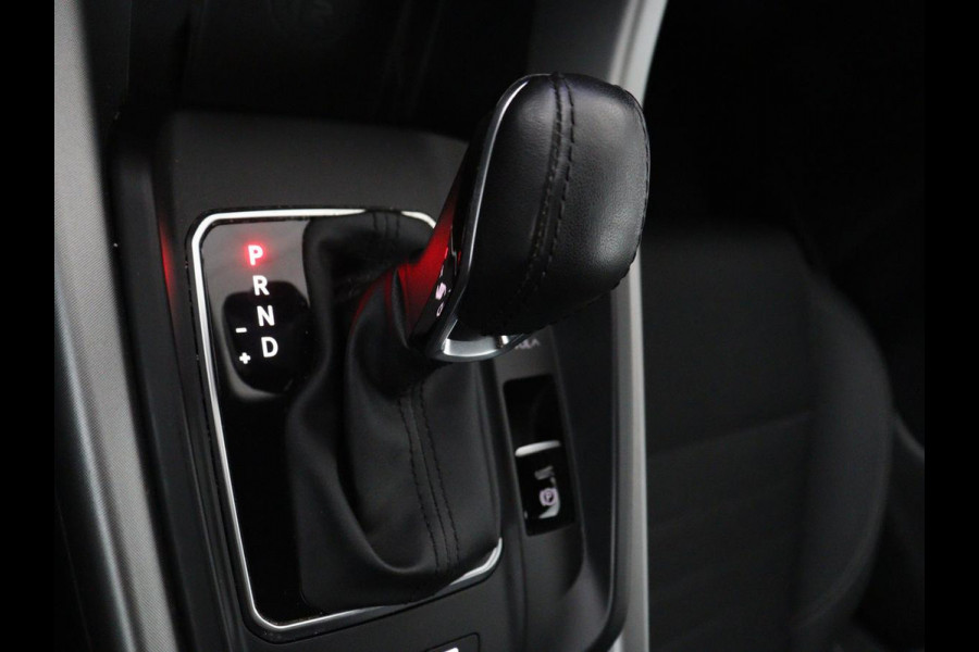 Alfa Romeo Tonale 1.3T PHEV TI | 280PK | SOH 99% | Trekhaak | Stoelverwarming | Adaptive cruise | Camera | Carplay | Matrix LED | Navigatie | Stuurverwarming | Climate control | Plug In