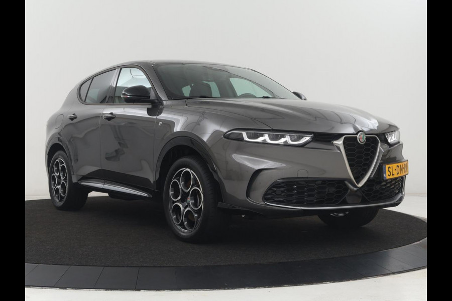 Alfa Romeo Tonale 1.3T PHEV TI | 280PK | SOH 99% | Trekhaak | Stoelverwarming | Adaptive cruise | Camera | Carplay | Matrix LED | Navigatie | Stuurverwarming | Climate control | Plug In
