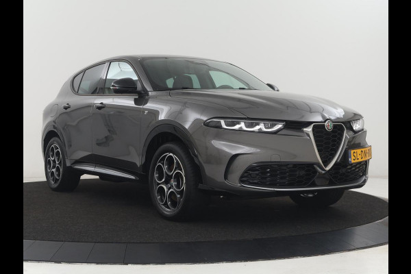 Alfa Romeo Tonale 1.3T PHEV TI | 280PK | SOH 99% | Trekhaak | Stoelverwarming | Adaptive cruise | Camera | Carplay | Matrix LED | Navigatie | Stuurverwarming | Climate control | Plug In