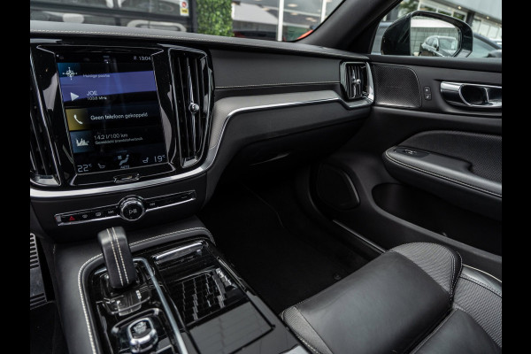 Volvo V60 2.0 T8 Recharge AWD R-Design 455 PK | Pano | 1e Eig. | SOH 96 % |