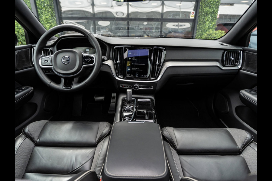 Volvo V60 2.0 T8 Recharge AWD R-Design 455 PK | Pano | 1e Eig. | SOH 96 % |