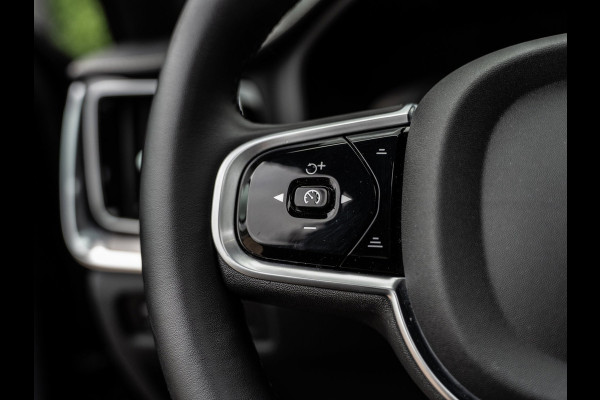 Volvo V60 2.0 T8 Recharge AWD R-Design 455 PK | Pano | 1e Eig. | SOH 96 % |