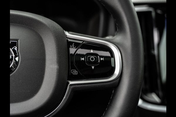 Volvo V60 2.0 T8 Recharge AWD R-Design 455 PK | Pano | 1e Eig. | SOH 96 % |