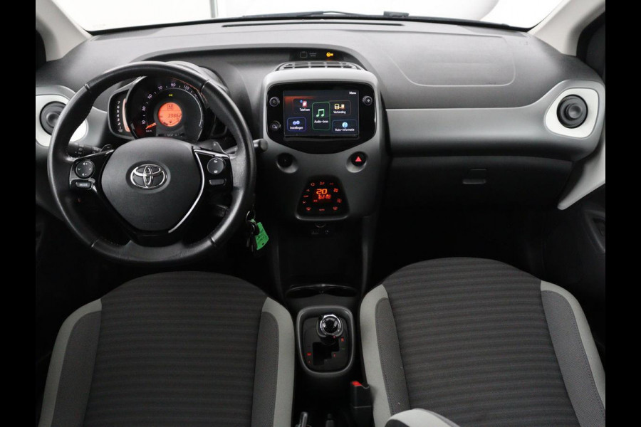 Toyota Aygo 1.0 VVT-i x-joy | Trekhaak | Carplay | DAB | Camera | Automaat | Climate control | Cruise control | LED