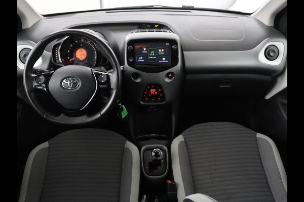 Toyota Aygo 1.0 VVT-i x-joy | Trekhaak | Carplay | DAB | Camera | Automaat | Climate control | Cruise control | LED