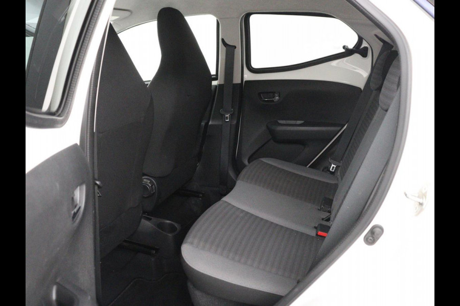 Toyota Aygo 1.0 VVT-i x-joy | Trekhaak | Carplay | DAB | Camera | Automaat | Climate control | Cruise control | LED