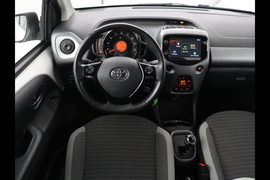 Toyota Aygo 1.0 VVT-i x-joy | Trekhaak | Carplay | DAB | Camera | Automaat | Climate control | Cruise control | LED