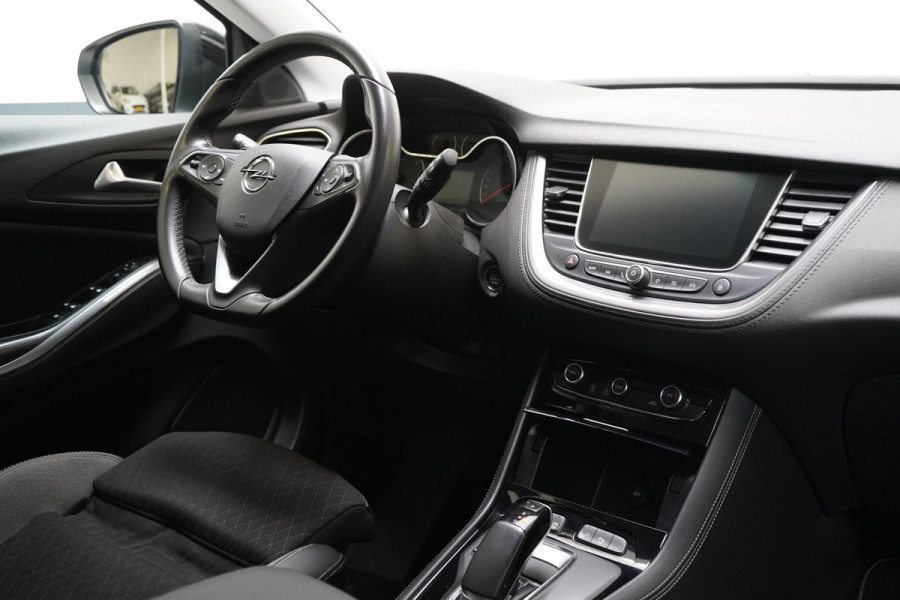 Opel Grandland X 1.6 Turbo Hybrid Business Elegance | Blind-Spot | 360 camera | Stoelverwarming | Sportstoelen | Trekhaak | Carplay