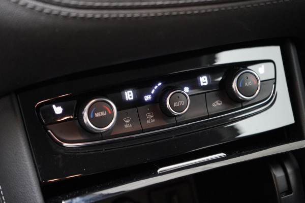 Opel Grandland X 1.6 Turbo Hybrid Business Elegance | Blind-Spot | 360 camera | Stoelverwarming | Sportstoelen | Trekhaak | Carplay