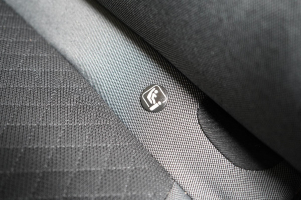 Opel Grandland X 1.6 Turbo Hybrid Business Elegance | Blind-Spot | 360 camera | Stoelverwarming | Sportstoelen | Trekhaak | Carplay