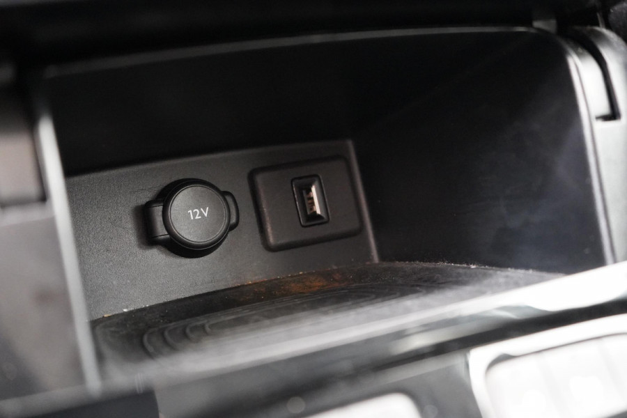 Opel Grandland X 1.6 Turbo Hybrid Business Elegance | Blind-Spot | 360 camera | Stoelverwarming | Sportstoelen | Trekhaak | Carplay