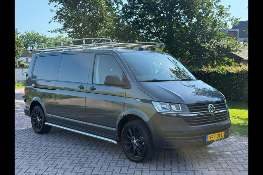 Volkswagen Transporter 2.0 TDI T6.1 L2H1 Imperiaal Trekhaak Camera Cruise Airco