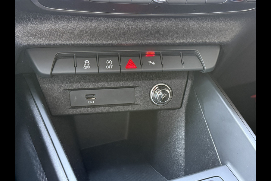 Audi A1 Sportback 30 TFSI Advanced Pro Line | DAB | Stoelverwarming | Virtual Cockpit