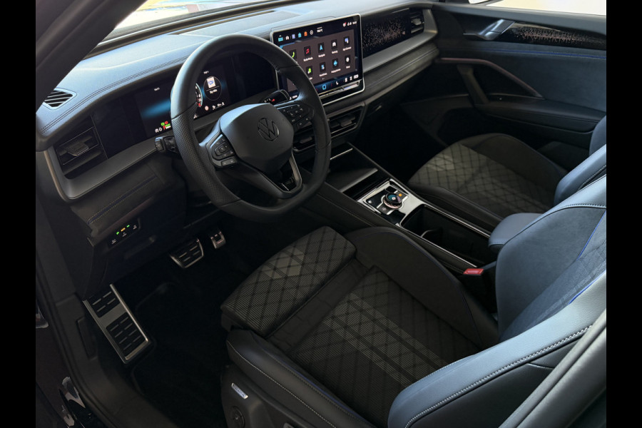 Volkswagen Tayron 1.5 eHybrid 272PK R-LINE TREKHAAK BLACK-STYLE 20''LMV PANO SCHUIFDAK ERGO.STOEL MASSAGE TRAILER.ASSIST