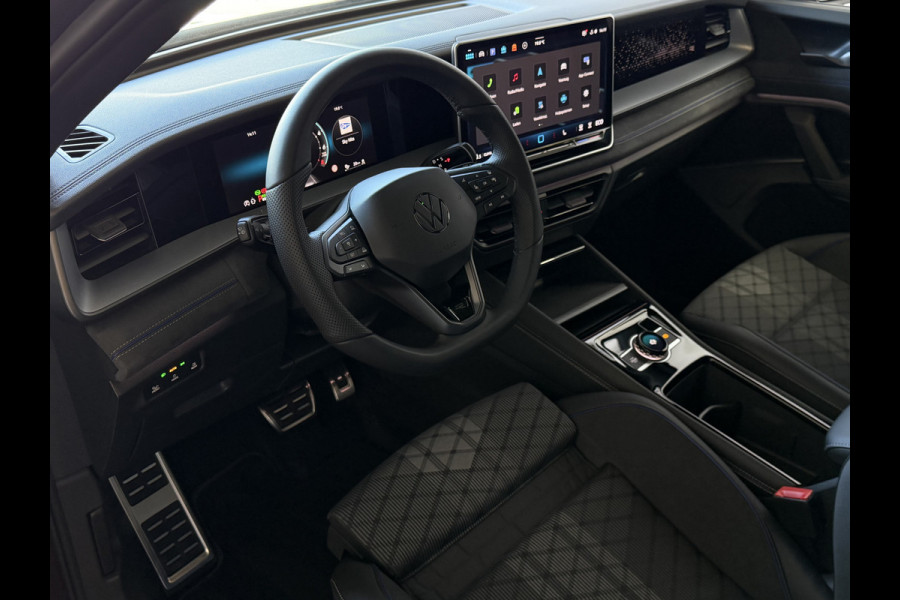 Volkswagen Tayron 1.5 eHybrid 272PK R-LINE TREKHAAK BLACK-STYLE 20''LMV PANO SCHUIFDAK ERGO.STOEL MASSAGE TRAILER.ASSIST