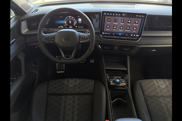 Volkswagen Tayron 1.5 eHybrid 272PK R-LINE TREKHAAK BLACK-STYLE 20''LMV PANO SCHUIFDAK ERGO.STOEL MASSAGE TRAILER.ASSIST