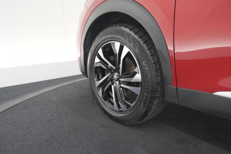 Peugeot 2008 PureTech 130 Allure | Camera | Adaptieve Cruise Control | Navigatie | Parkeersensoren
