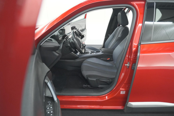 Peugeot 2008 PureTech 130 Allure | Camera | Adaptieve Cruise Control | Navigatie | Parkeersensoren