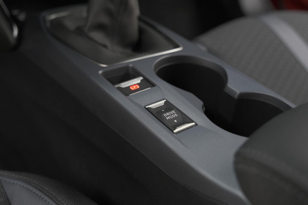 Peugeot 2008 PureTech 130 Allure | Camera | Adaptieve Cruise Control | Navigatie | Parkeersensoren