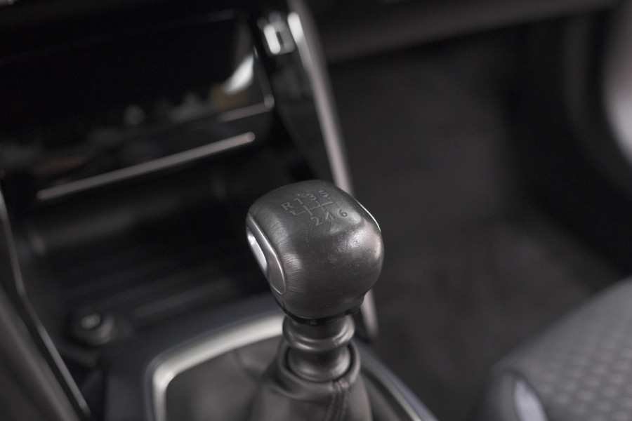 Peugeot 2008 PureTech 130 Allure | Camera | Adaptieve Cruise Control | Navigatie | Parkeersensoren