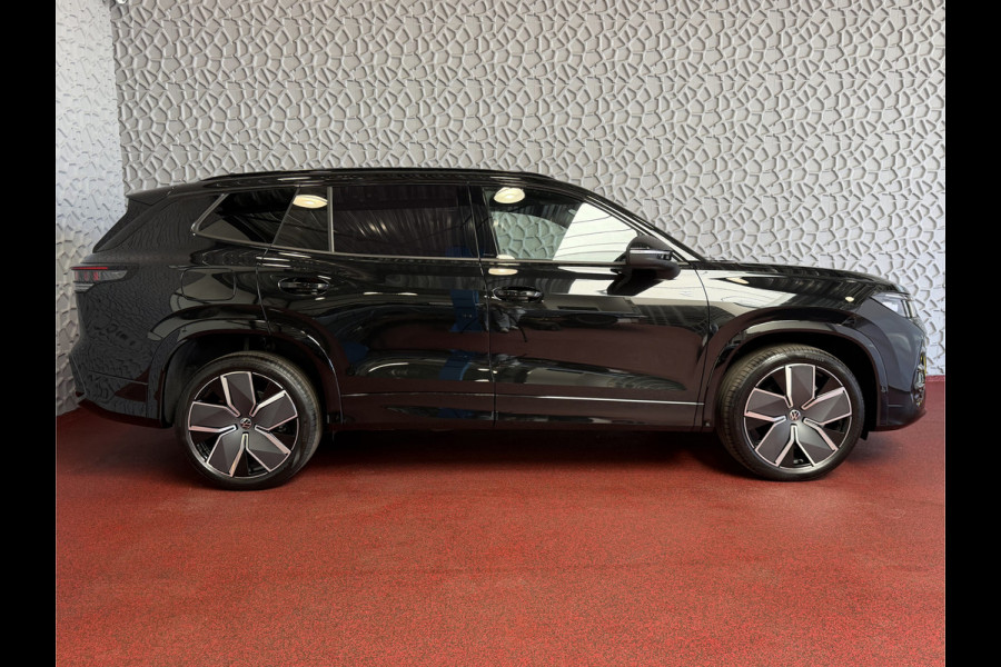 Volkswagen Tayron 1.5 eHybrid 272PK R-LINE TREKHAAK BLACK-STYLE 20''LMV PANO SCHUIFDAK ERGO.STOEL MASSAGE TRAILER.ASSIST