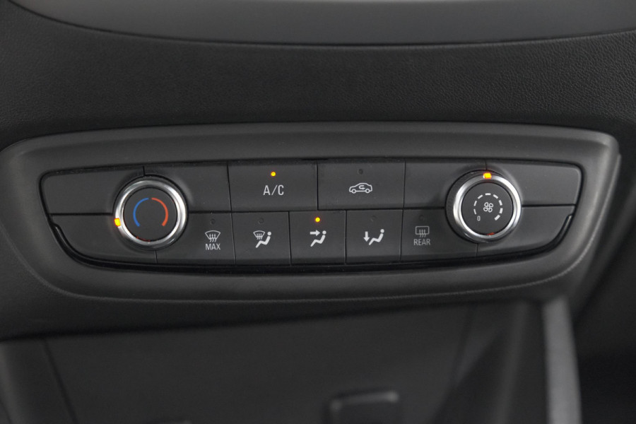 Opel Crossland X 1.2 Turbo 110 Online Edition | Trekhaak | Apple Carplay | Cruise Control | 16 Inch Lichtmetalen Velgen