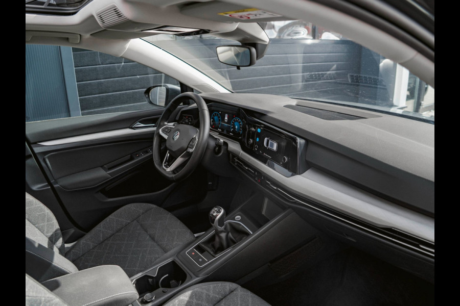Volkswagen Golf Variant 1.5 eTSI Life Business