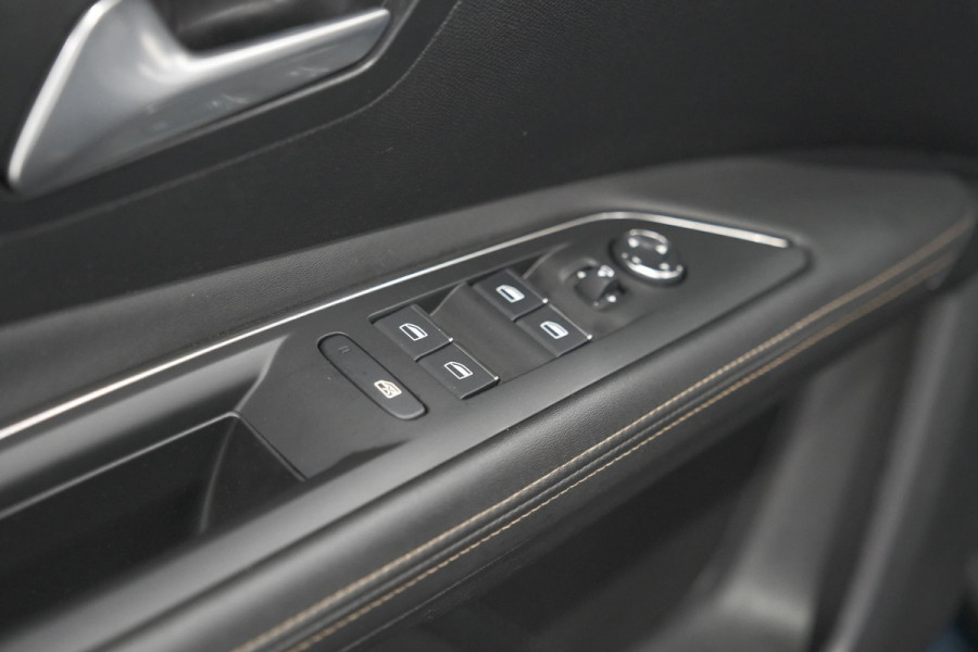 Peugeot 3008 1.6 HYbrid 225 GT Black Pack | Panoramadak | 360 Camera | Elektronische Kofferklep | Adaptieve Cruise Control