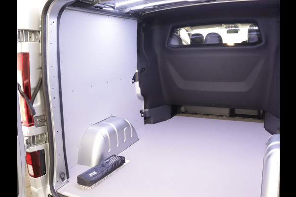 Renault Trafic 170PK L2H1 | 2 SCHUIFDEUREN | Luxe | DC DUBBEL CABINE BLACK EDITION | FULL OPTION | NAVIGATIE | CAMERA | KEYLESS | PARKEERSENSOREN